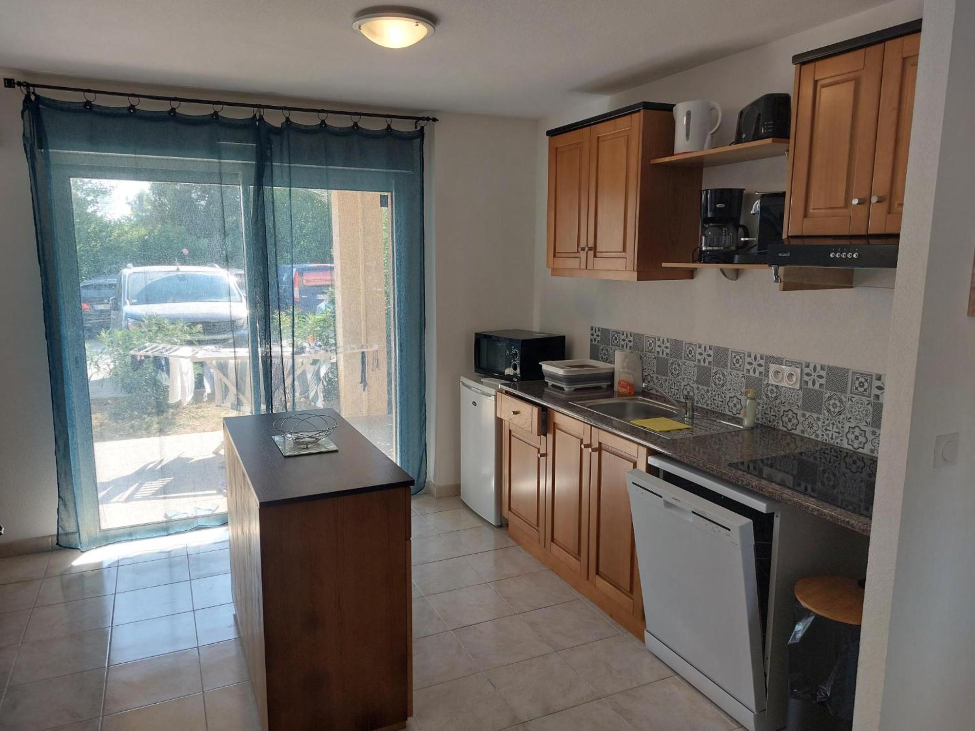 Nouvel Location D'Un Bel Appart T2 Climatise Et Meuble Au Rdch Avec Piscine Dans Residence Les Melody Santa-Maria-Poggio  외부 사진
